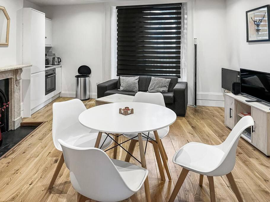 Bright And Spacious 1-Bdr Flat W/ Free Parking Reading Buitenkant foto