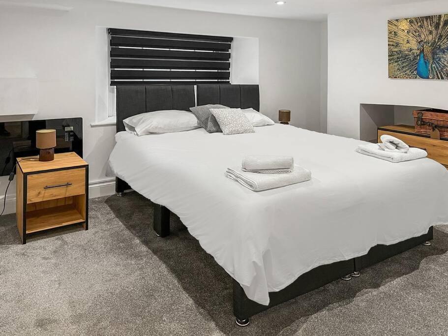 Bright And Spacious 1-Bdr Flat W/ Free Parking Reading Buitenkant foto